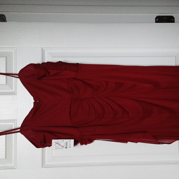 PROM DRESS / PRETTY DARK RED EVENING GOWN SZ 12  Petite NWT - Picture 10 of 14